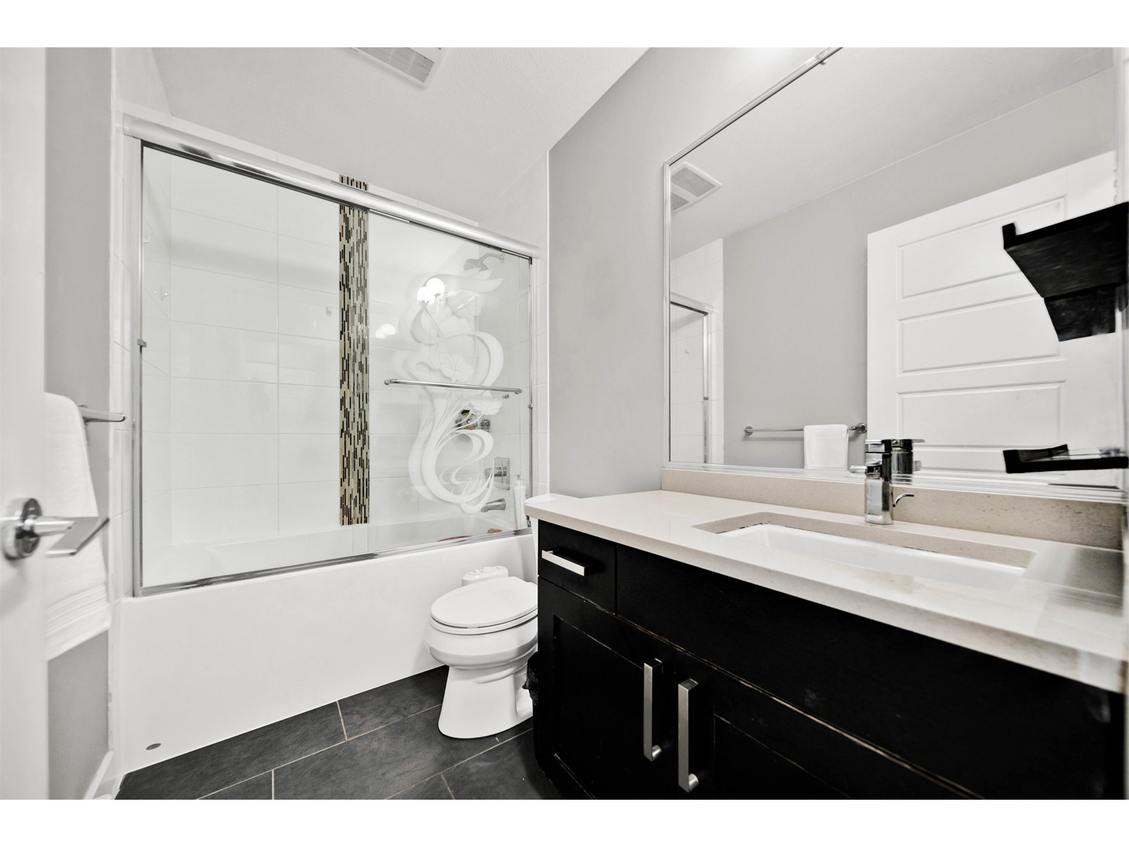 Photo 25 of 15 13864 Hyland Street, Surrey BC