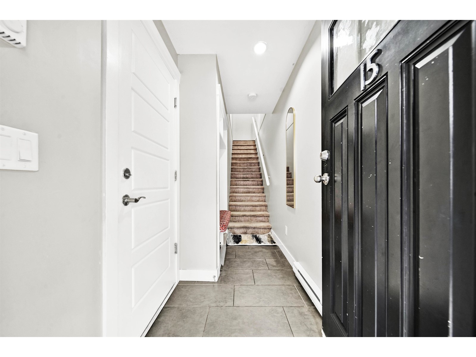 Photo 2 of 15 13864 Hyland Street, Surrey BC