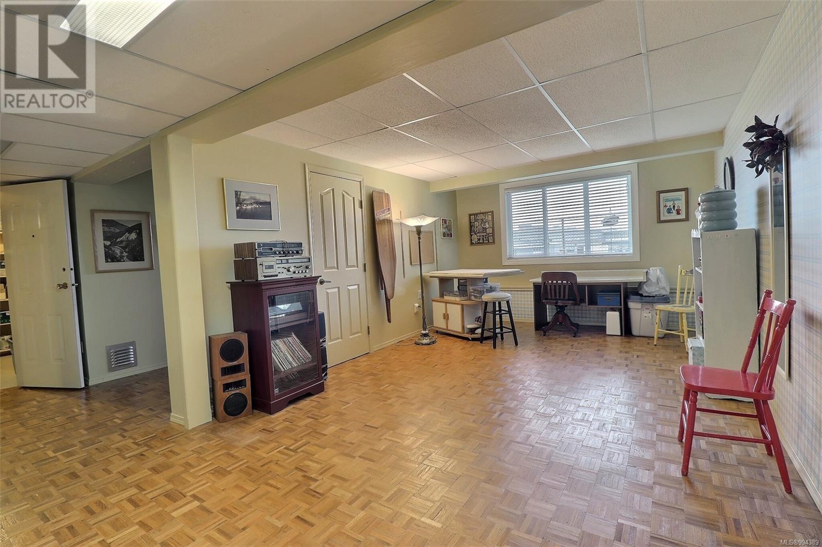 Photo 13 of 31 815 Dunsmuir Cres, Ladysmith BC