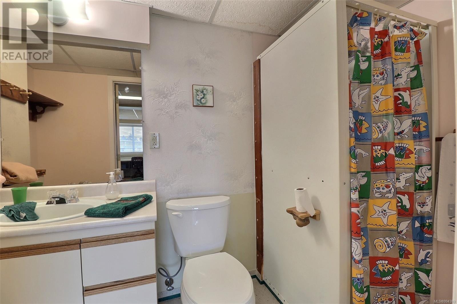 Photo 15 of 31 815 Dunsmuir Cres, Ladysmith BC