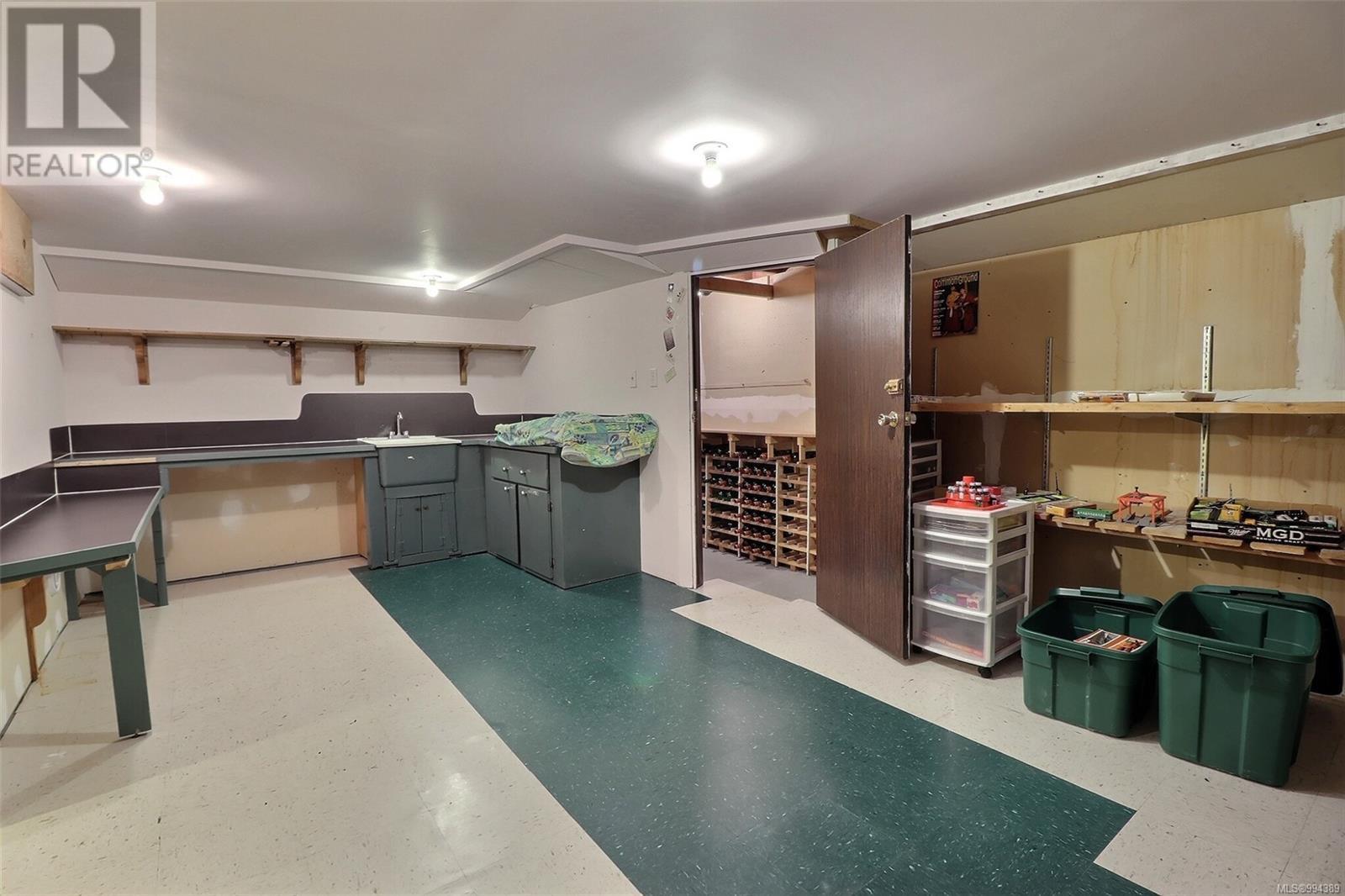 Photo 17 of 31 815 Dunsmuir Cres, Ladysmith BC