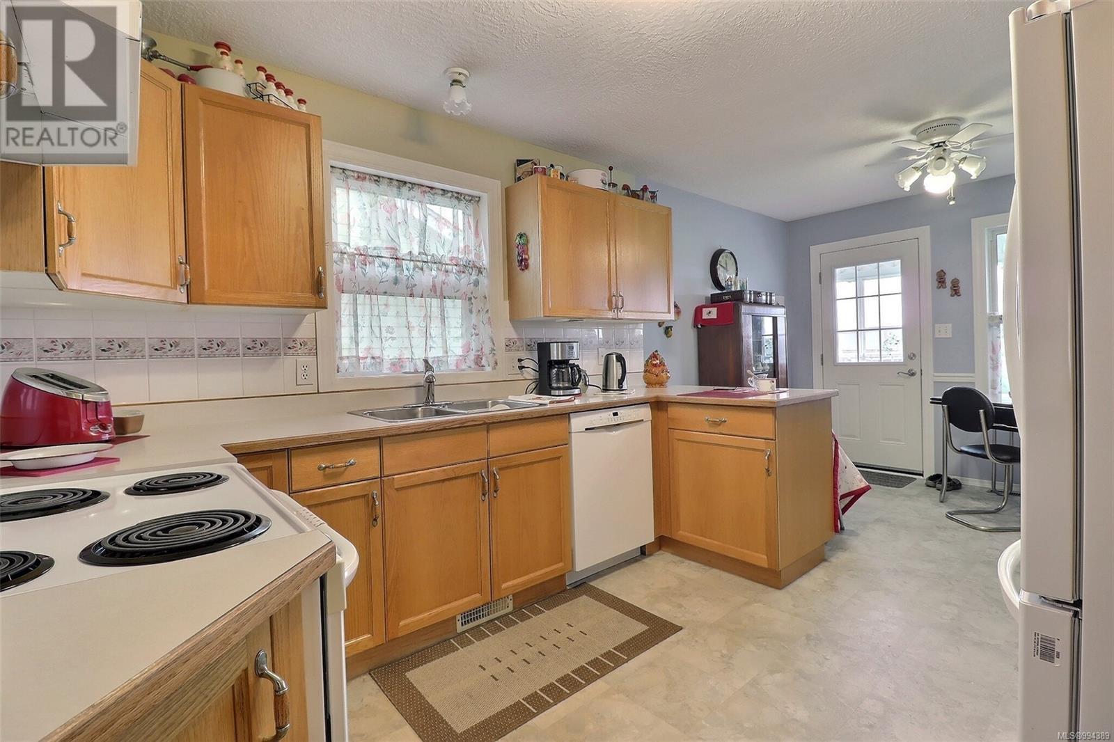 Photo 6 of 31 815 Dunsmuir Cres, Ladysmith BC