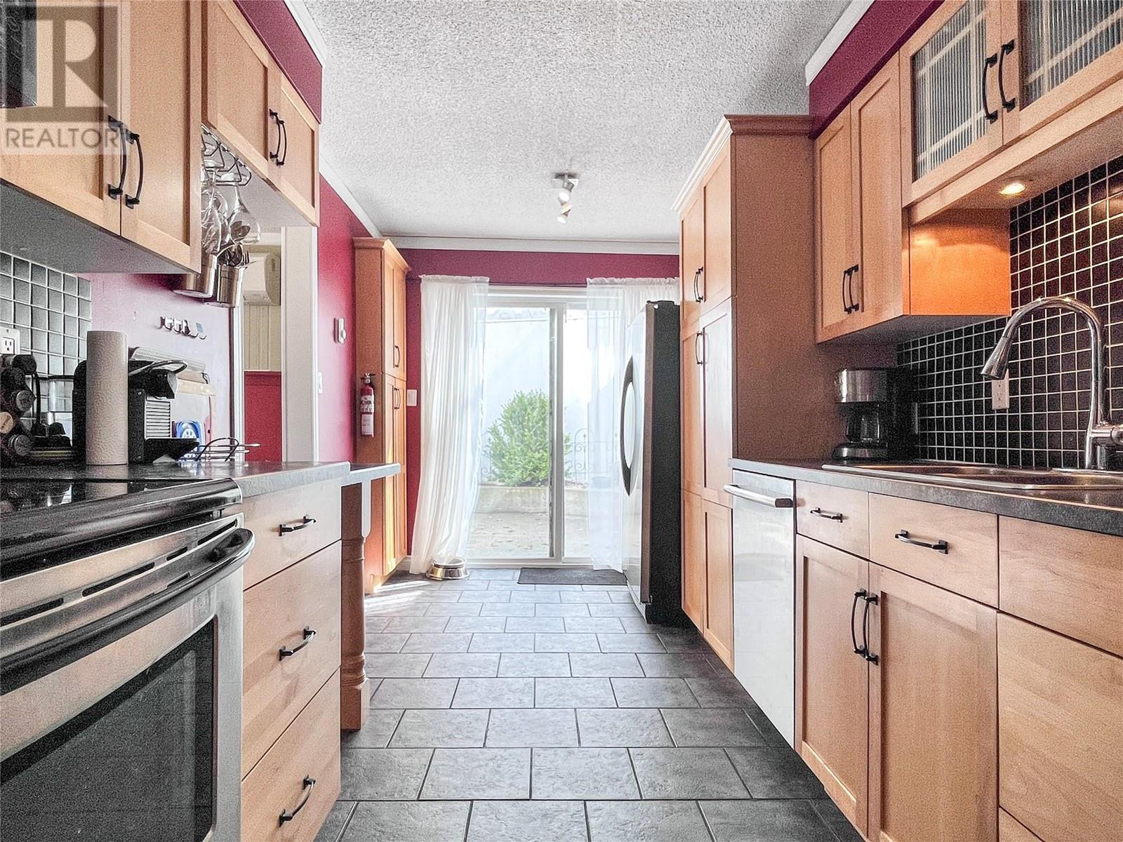 8404 Gala Crescent, Osoyoos