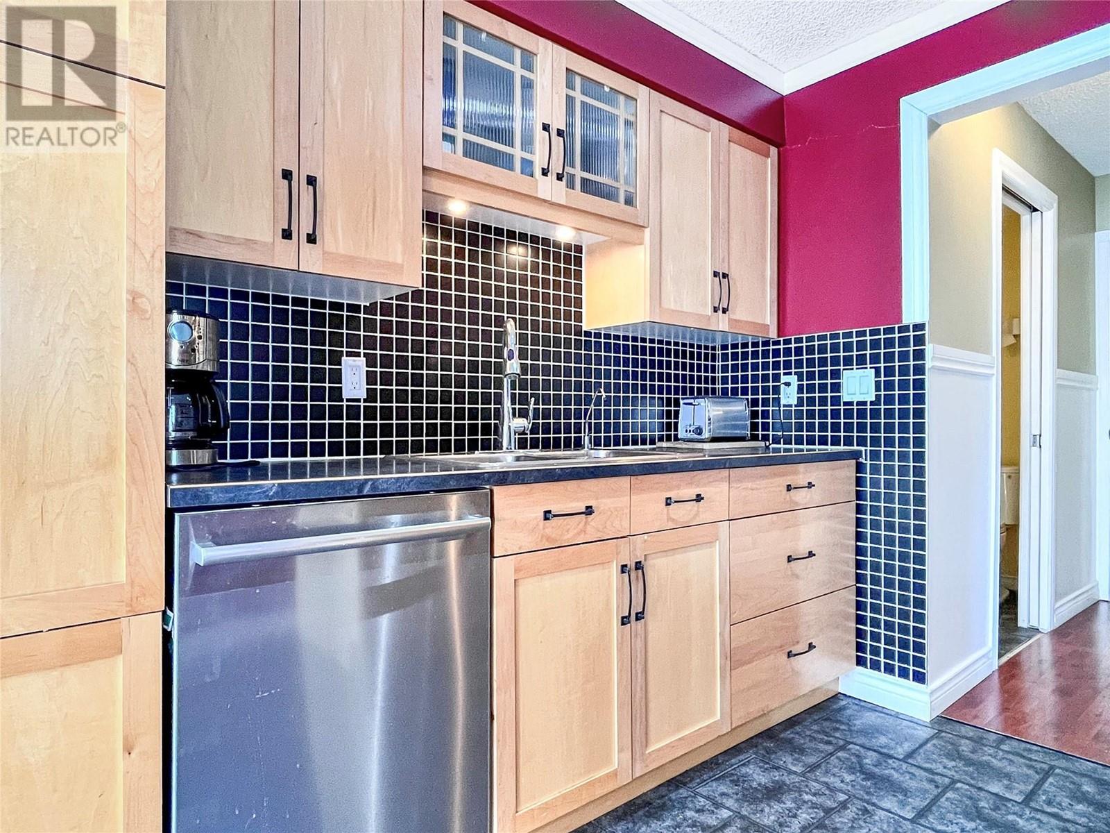 8404 Gala Crescent, Osoyoos