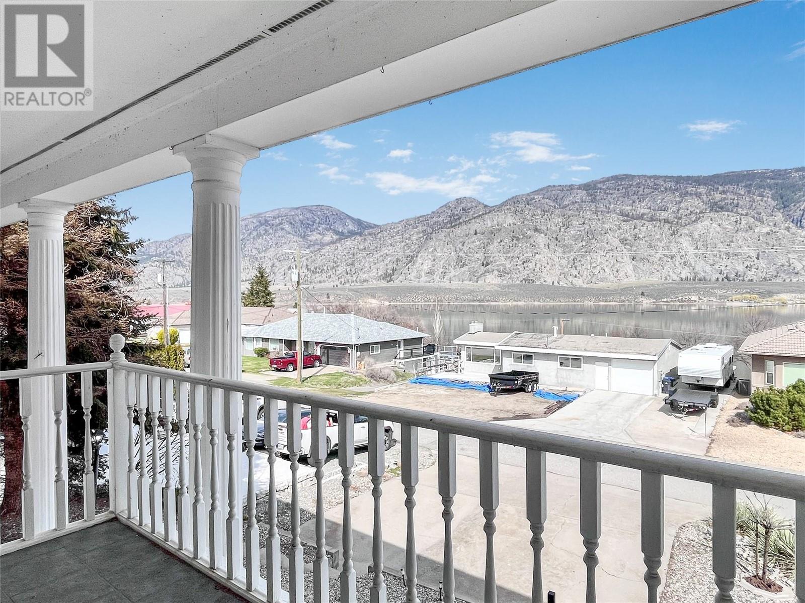 8404 Gala Crescent, Osoyoos