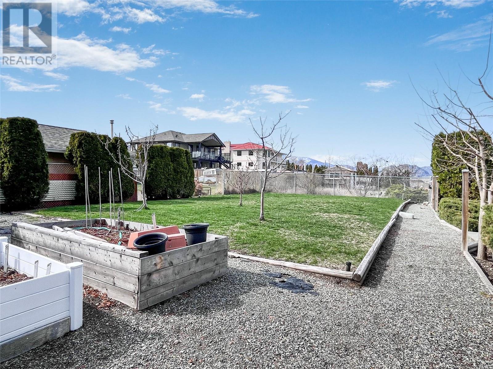 8404 Gala Crescent, Osoyoos
