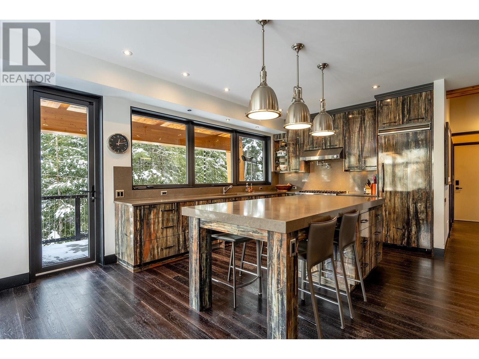 1563 SPRING CREEK DRIVE, Whistler real estate listing R2965654