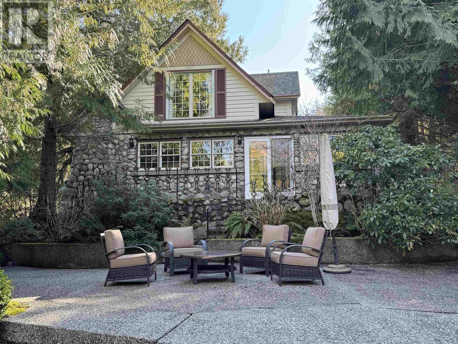 5479-5487 BROOKS ROAD, Halfmoon Bay