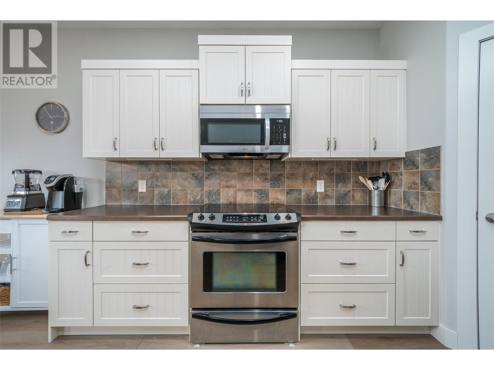 #12 2421 GLACIER COURT - Image 11
