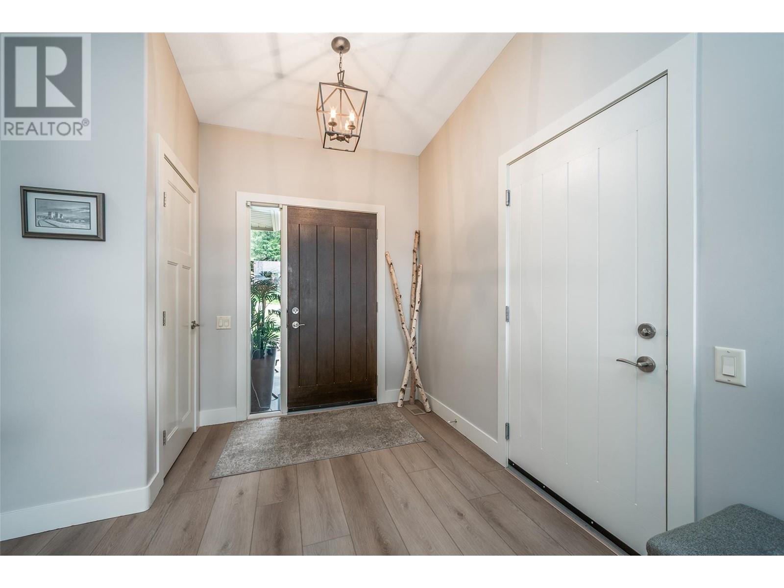 #12 2421 GLACIER COURT - Image 23