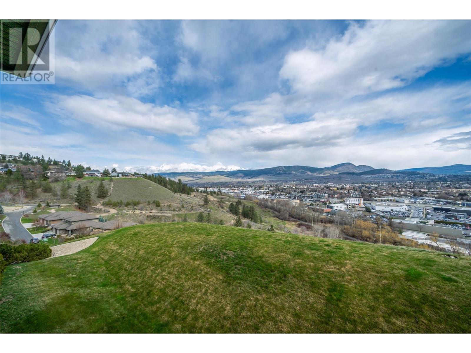 #12 2421 GLACIER COURT - Image 27