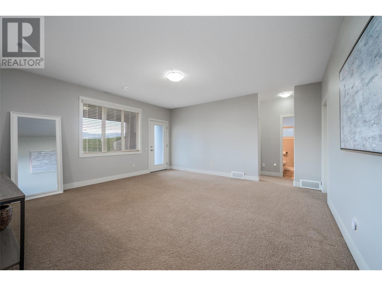 #12 2421 GLACIER COURT - Image 34