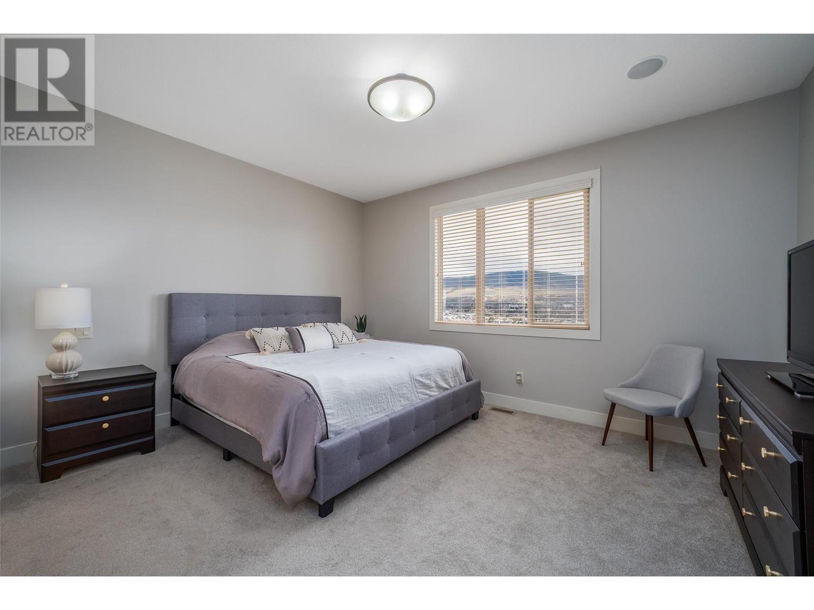 #12 2421 GLACIER COURT - Image 14