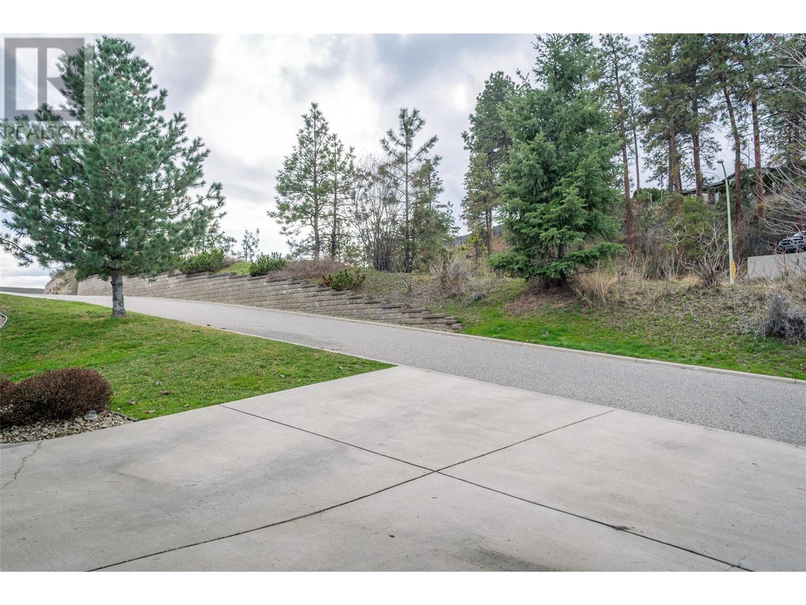 #12 2421 GLACIER COURT - Image 54