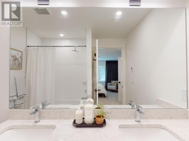 4066 SATURNA AVE, Powell River