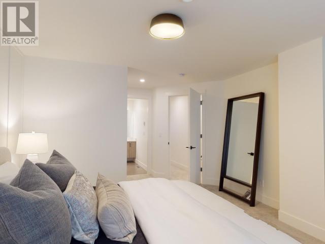 4066 SATURNA AVE, Powell River