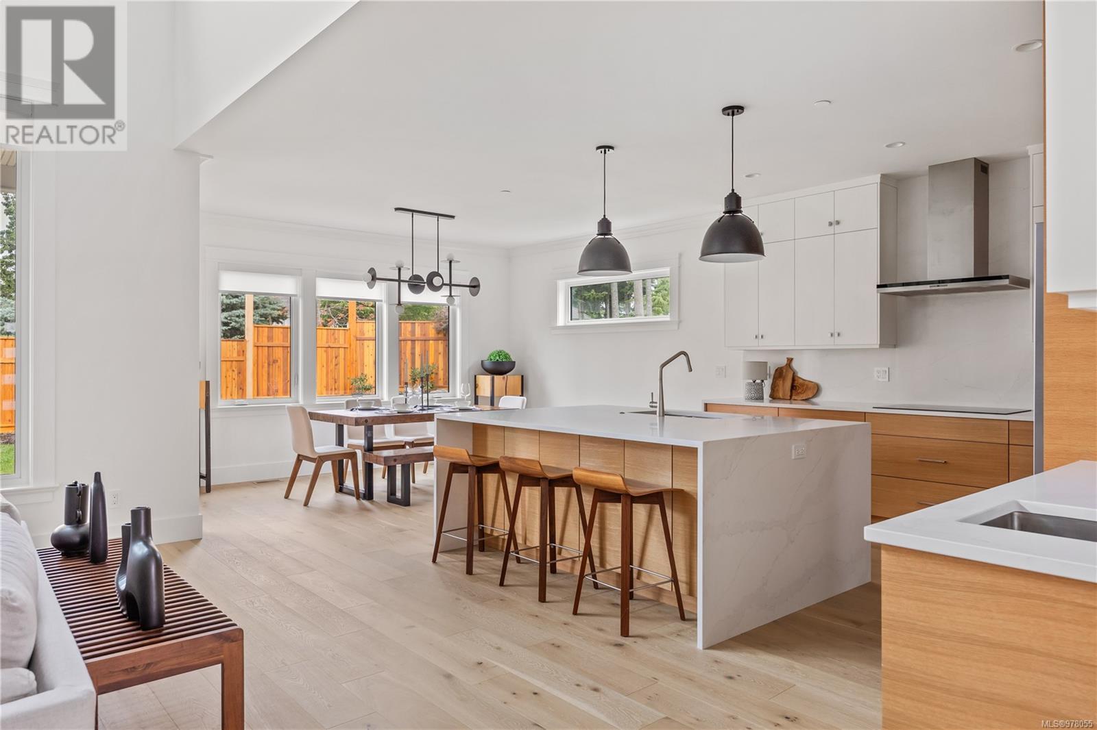 2836 Sheffield Cres, Courtenay real estate listing 978055