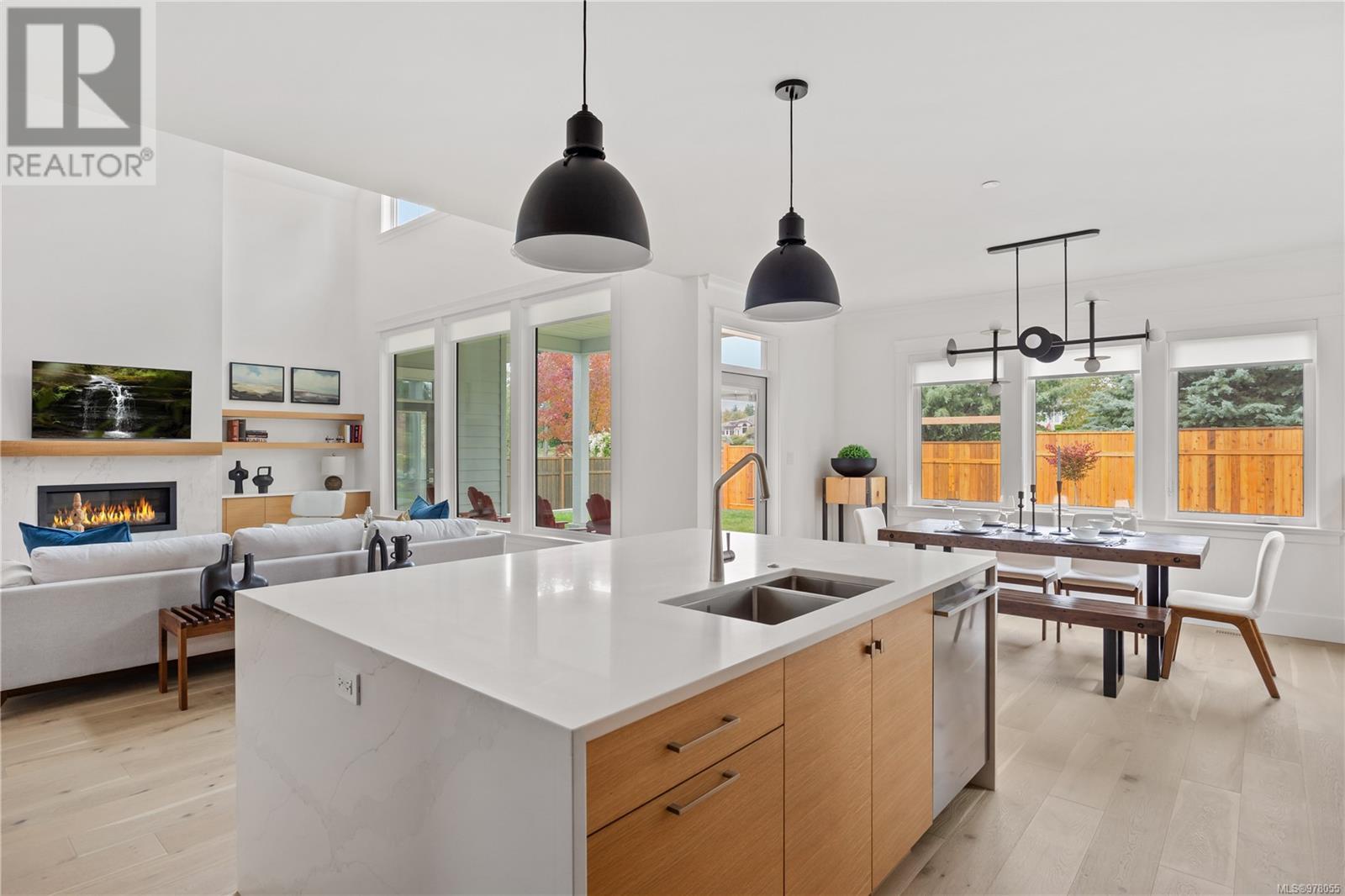 2836 Sheffield Cres, Courtenay real estate listing 978055