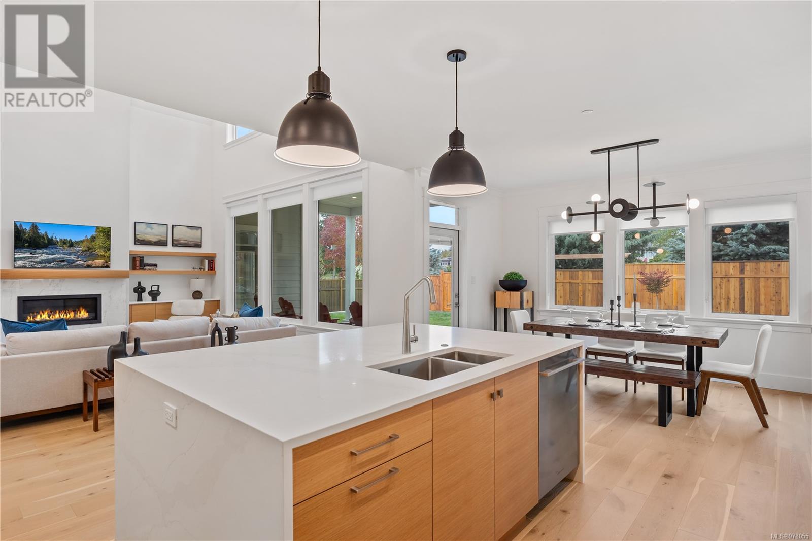 2836 Sheffield Cres, Courtenay real estate listing 978055
