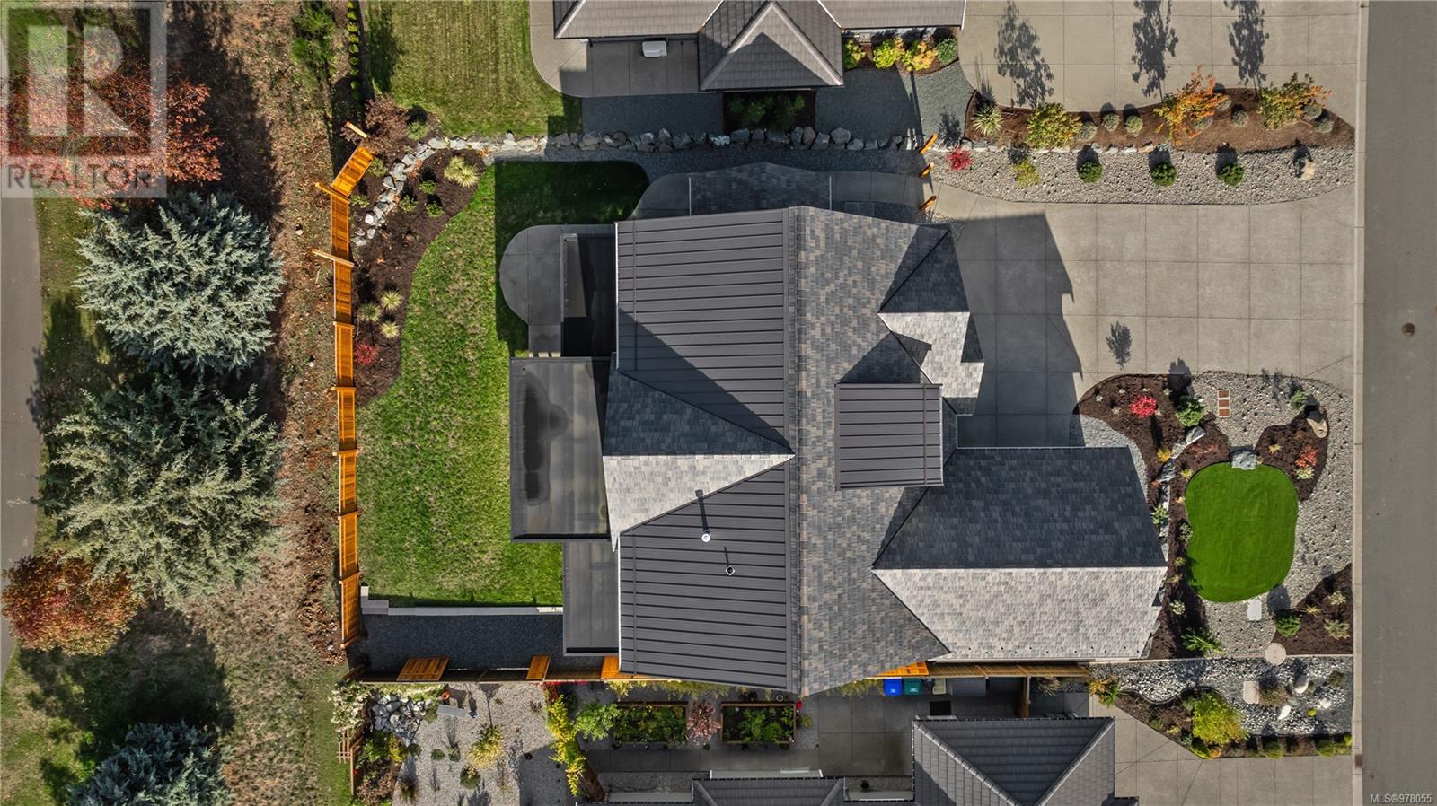 2836 Sheffield Cres, Courtenay real estate listing 978055