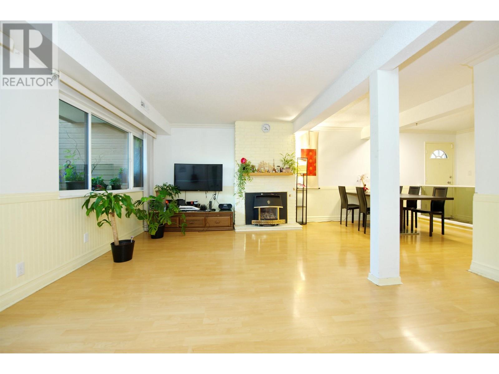 Photo 7 of 1829 Goleta Drive, Burnaby BC