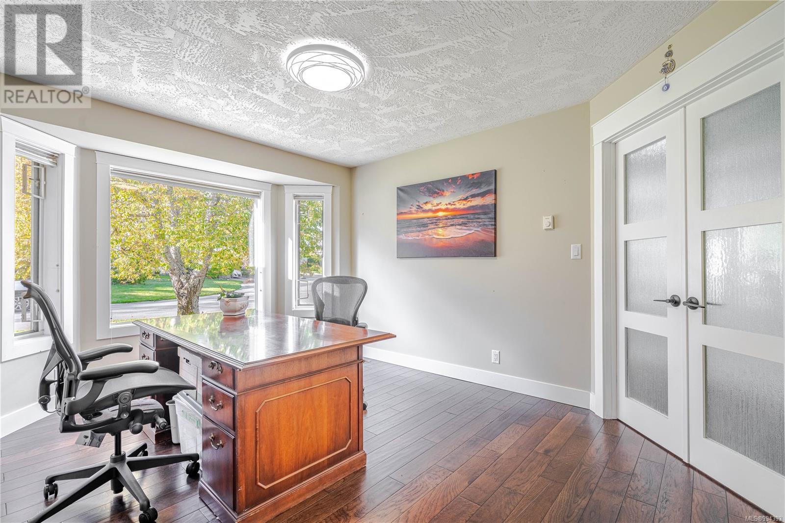 3979 Blue Ridge Place, Saanich