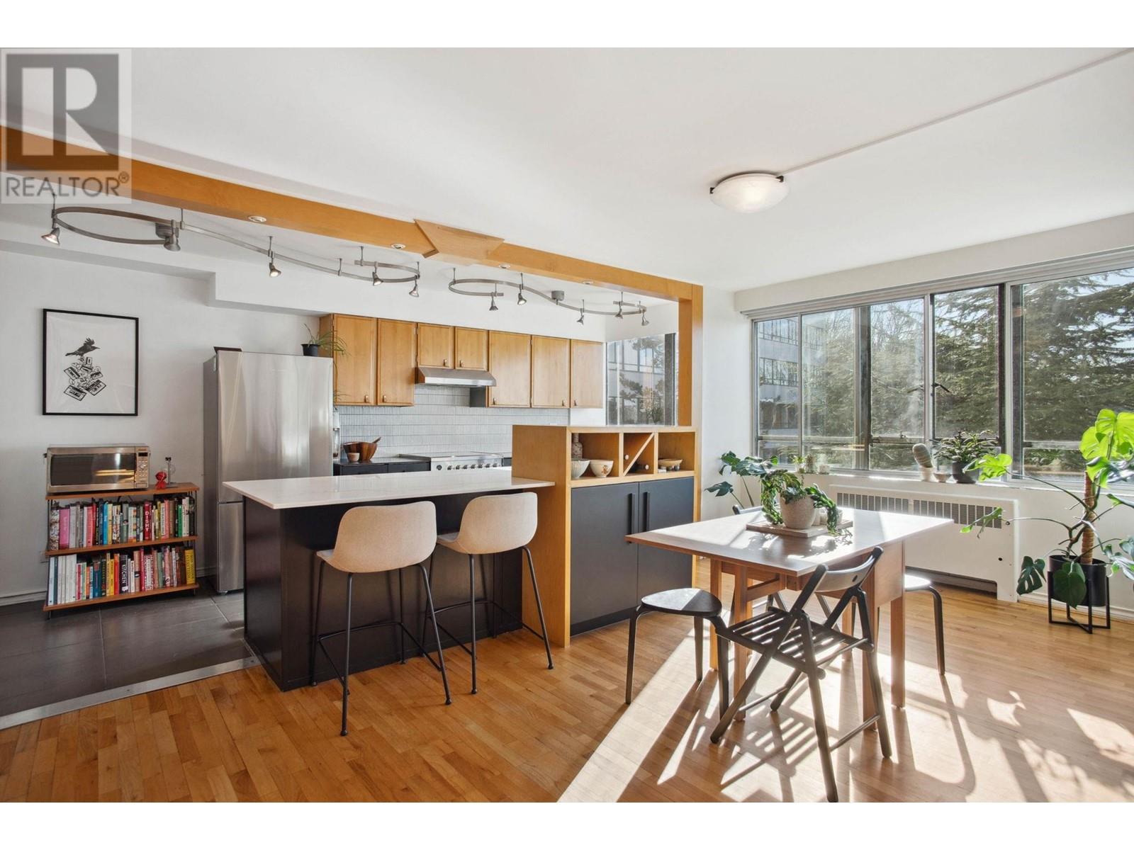 522 1445 MARPOLE AVENUE, Vancouver real estate listing R2986756