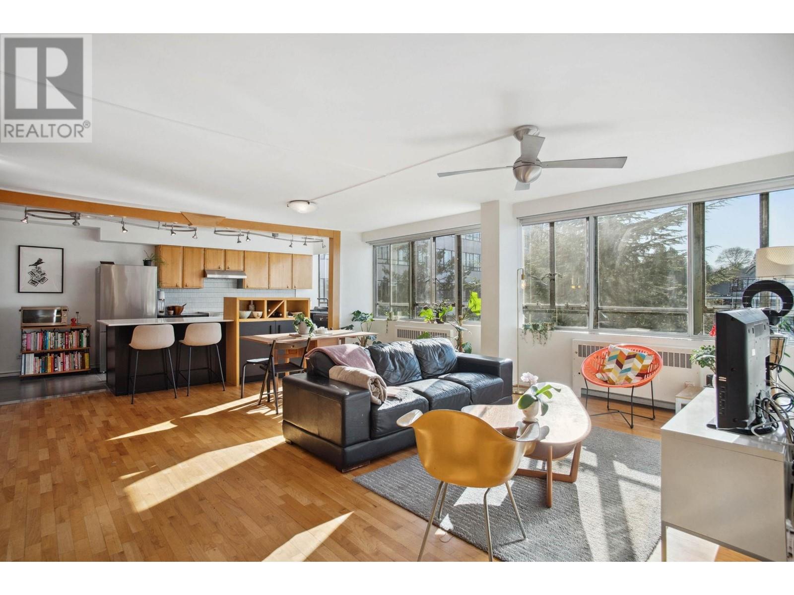 522 1445 MARPOLE AVENUE, Vancouver real estate listing R2986756