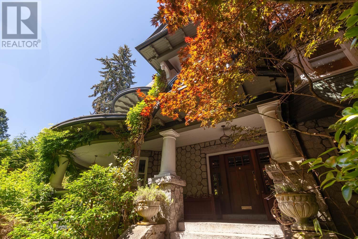 1981 W 19TH AVENUE, Vancouver