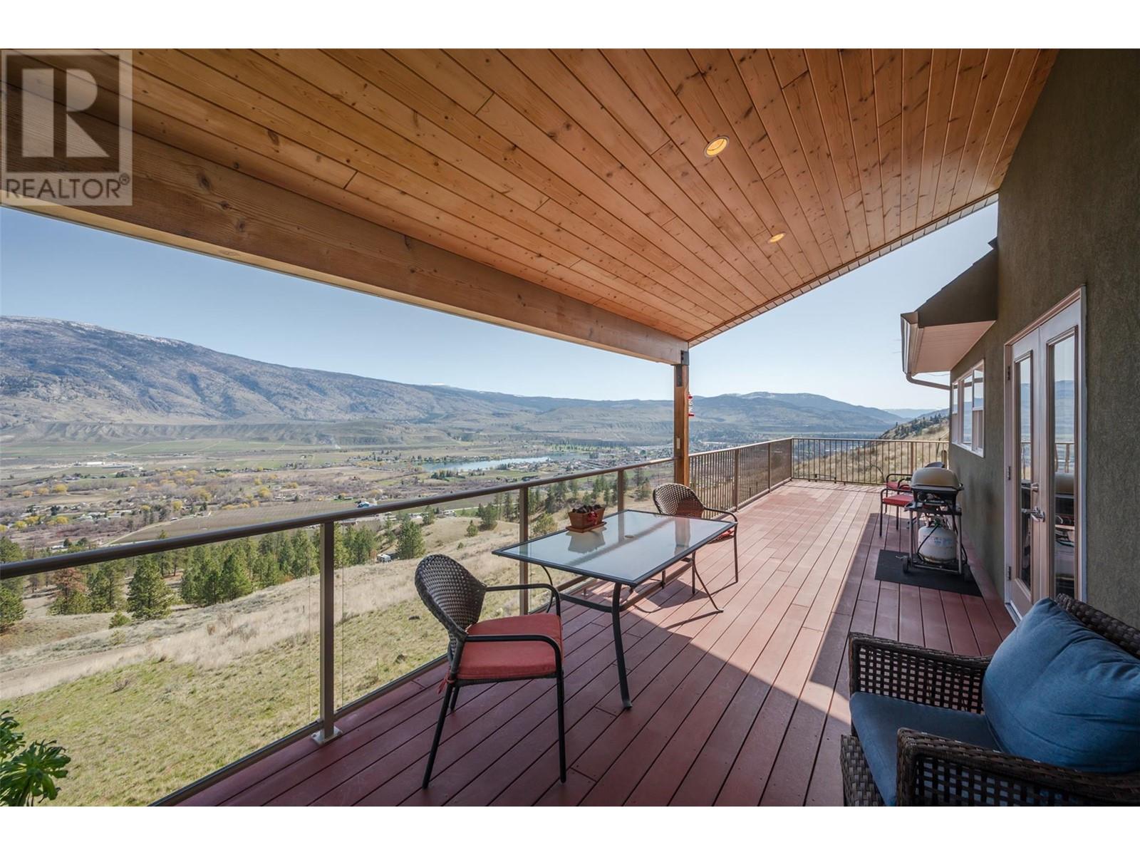 586 Wilson Mountain Road, Oliver