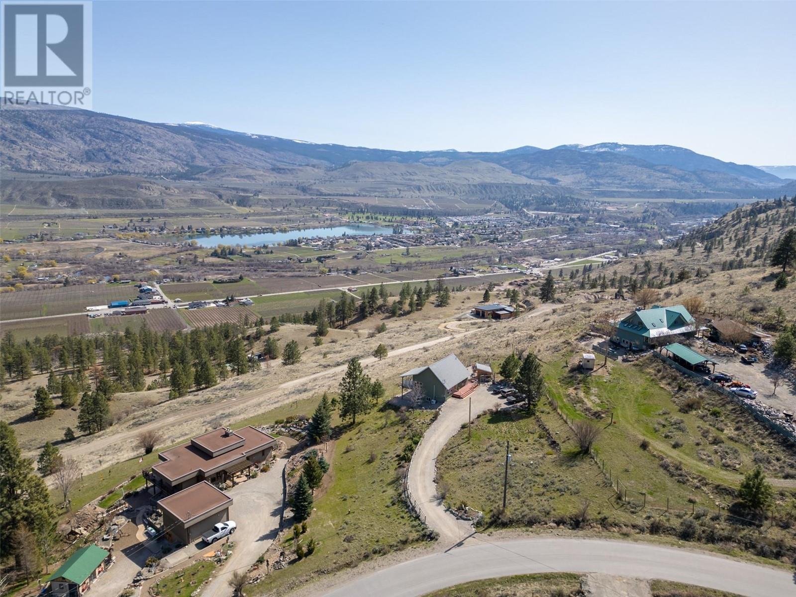 586 Wilson Mountain Road, Oliver