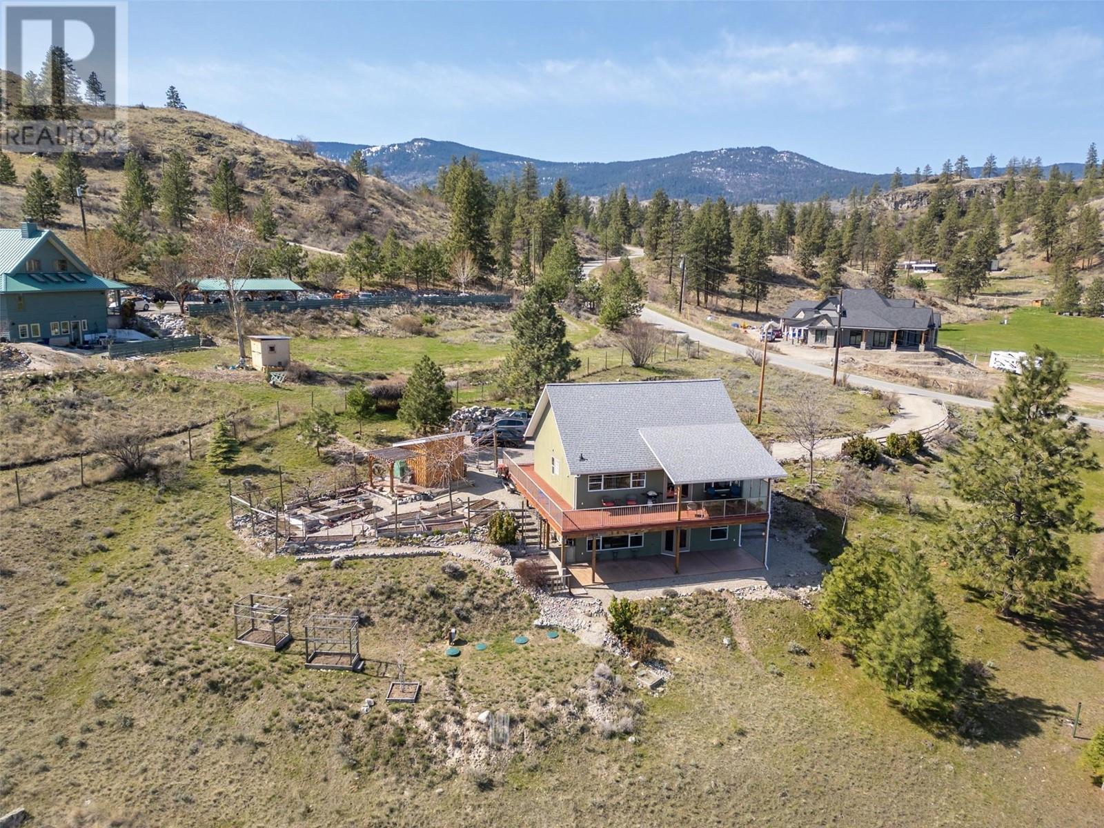 586 Wilson Mountain Road, Oliver