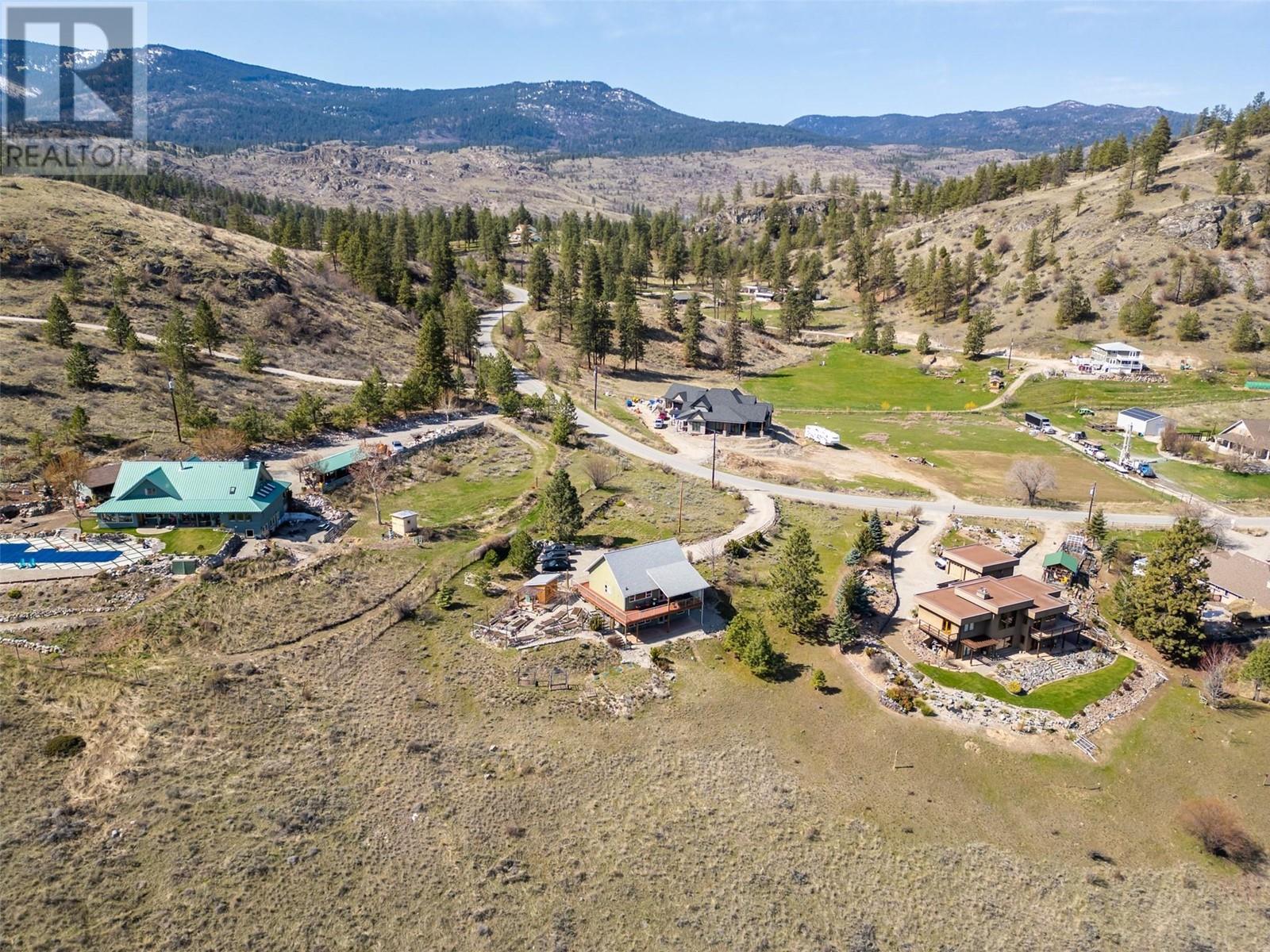 586 Wilson Mountain Road, Oliver