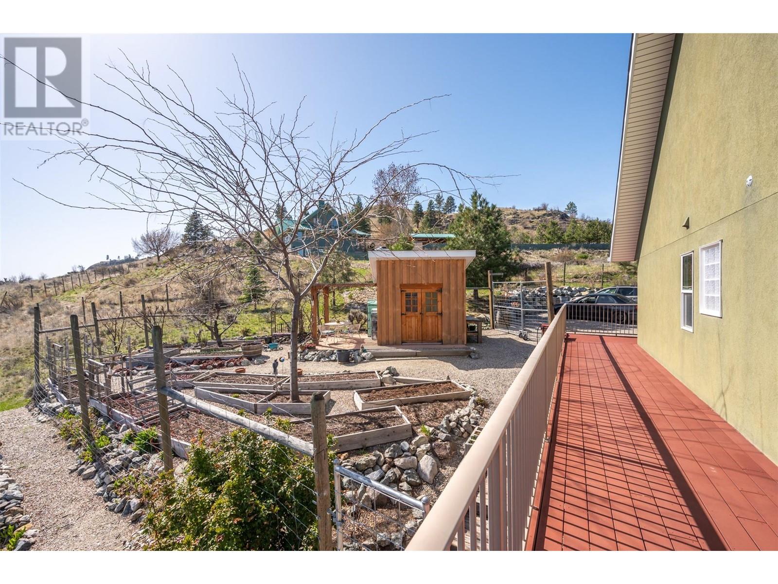 586 Wilson Mountain Road, Oliver