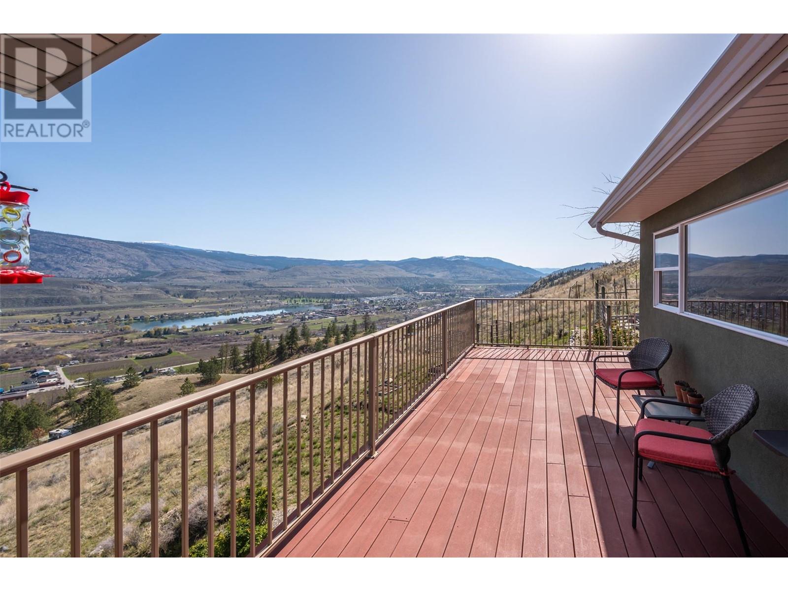 586 Wilson Mountain Road, Oliver