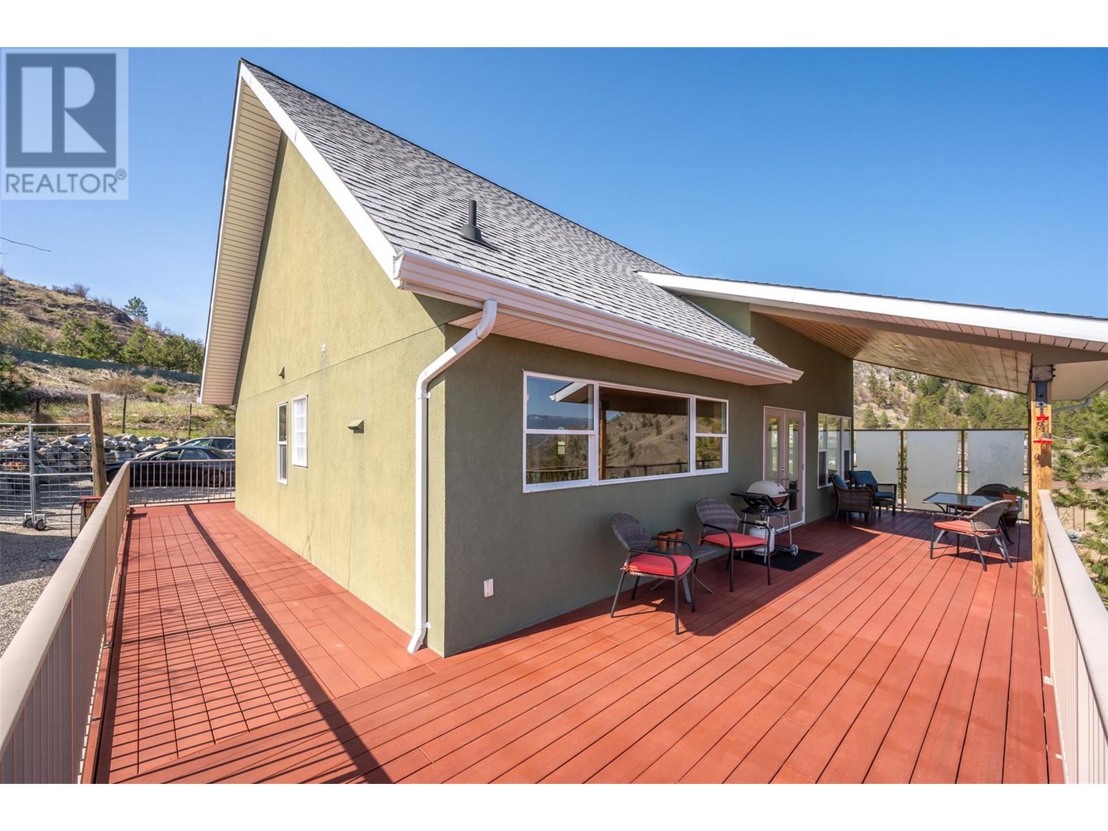 586 Wilson Mountain Road, Oliver