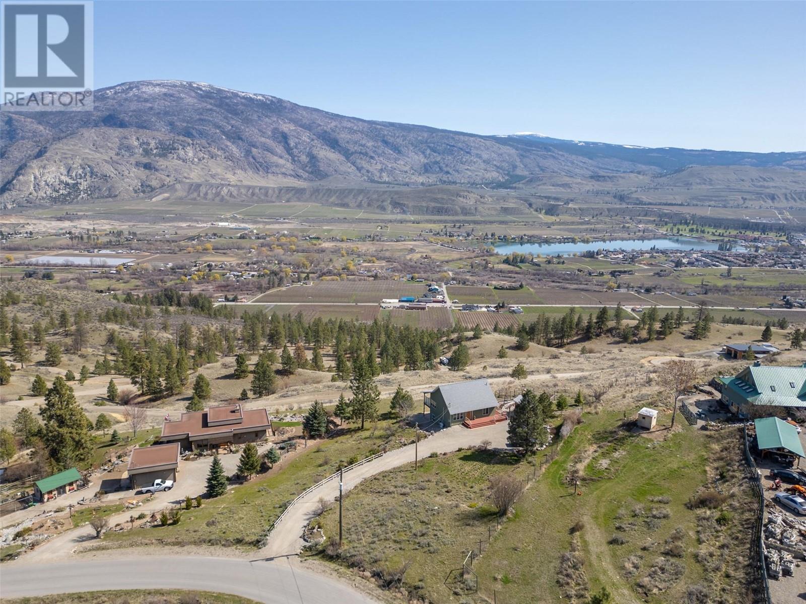 586 Wilson Mountain Road, Oliver