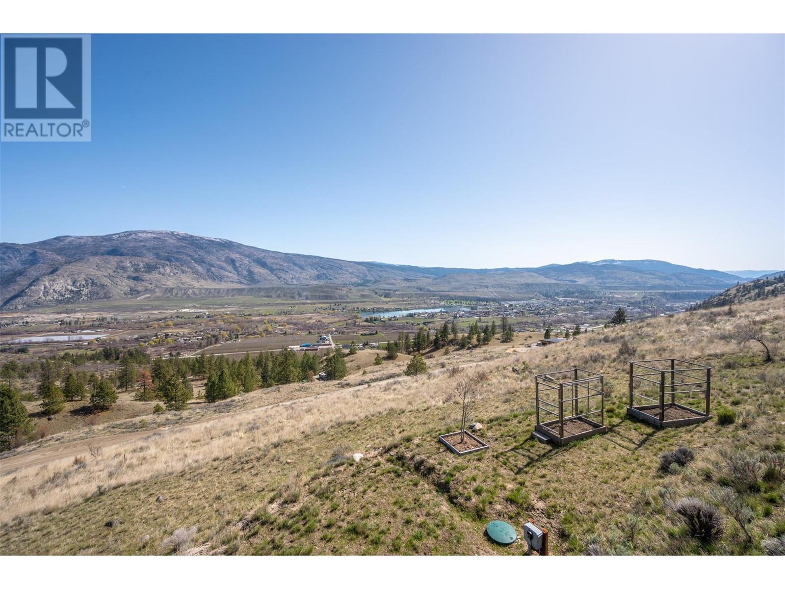 586 Wilson Mountain Road, Oliver