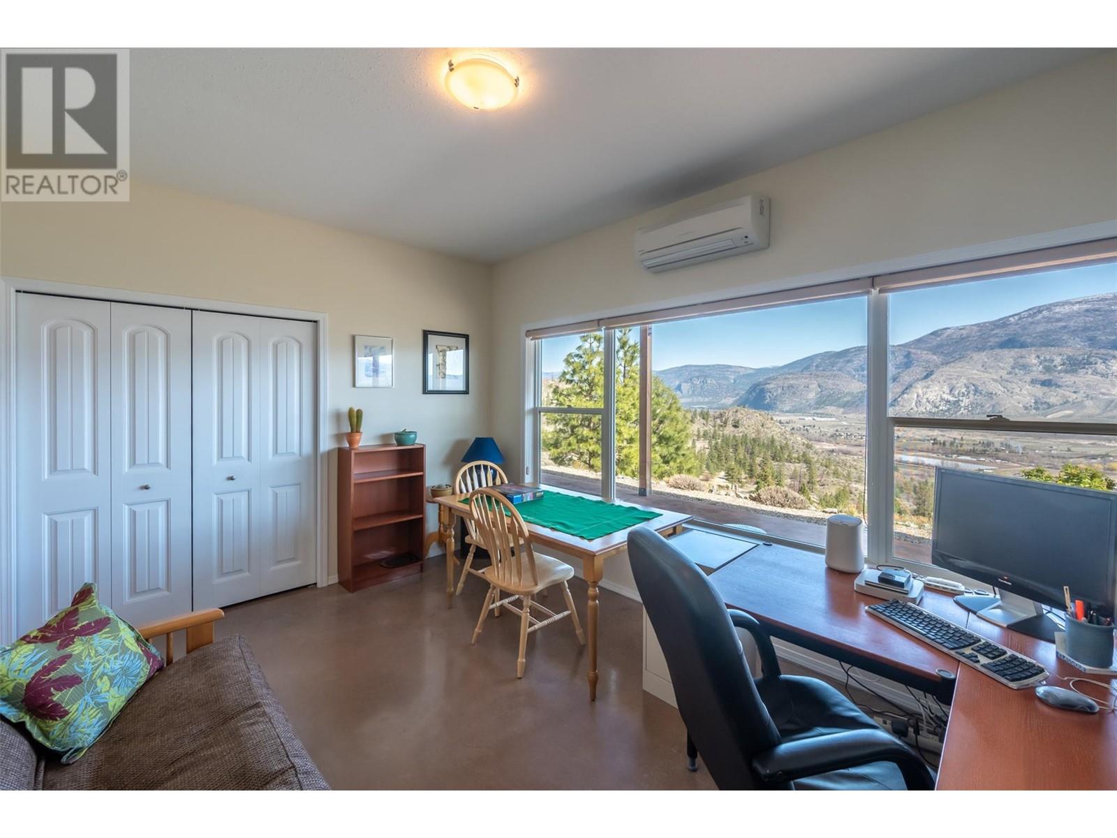 586 Wilson Mountain Road, Oliver