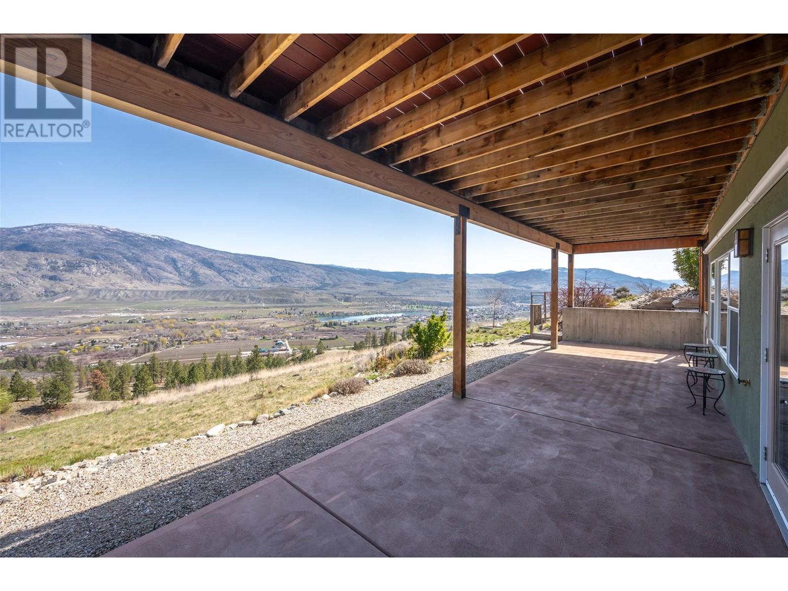 586 Wilson Mountain Road, Oliver