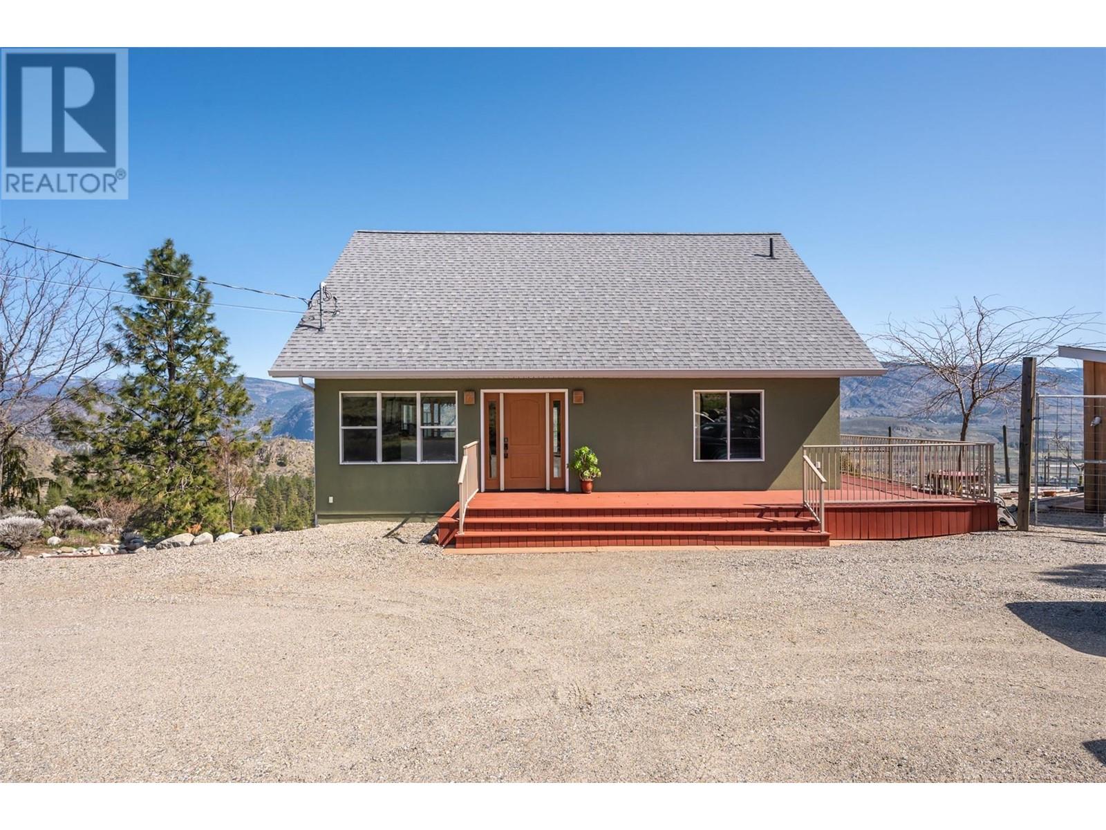 586 Wilson Mountain Road, Oliver