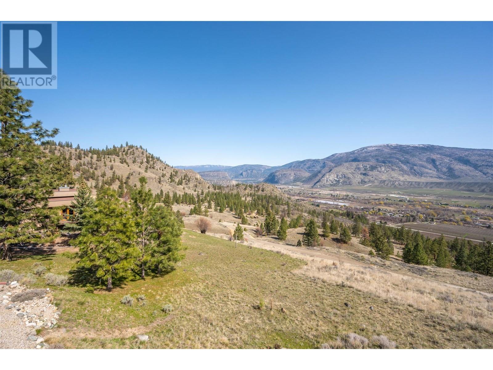 586 Wilson Mountain Road, Oliver