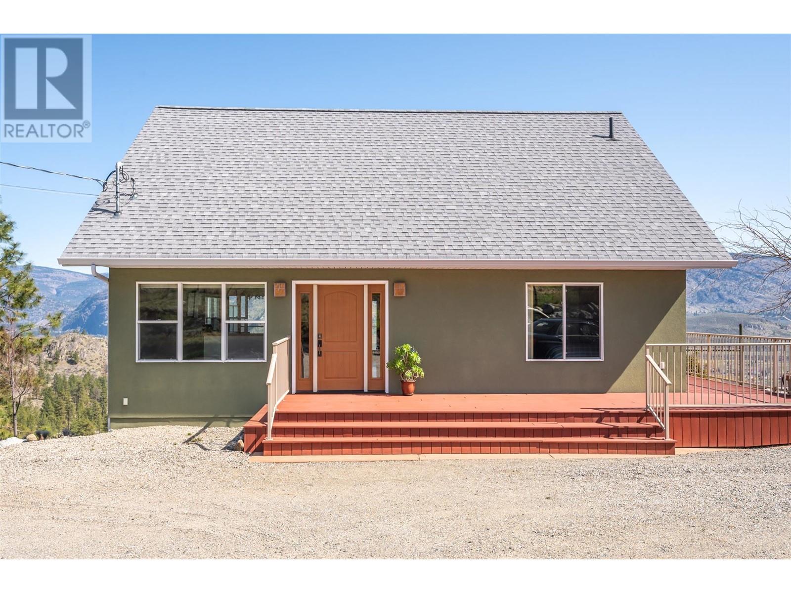586 Wilson Mountain Road, Oliver