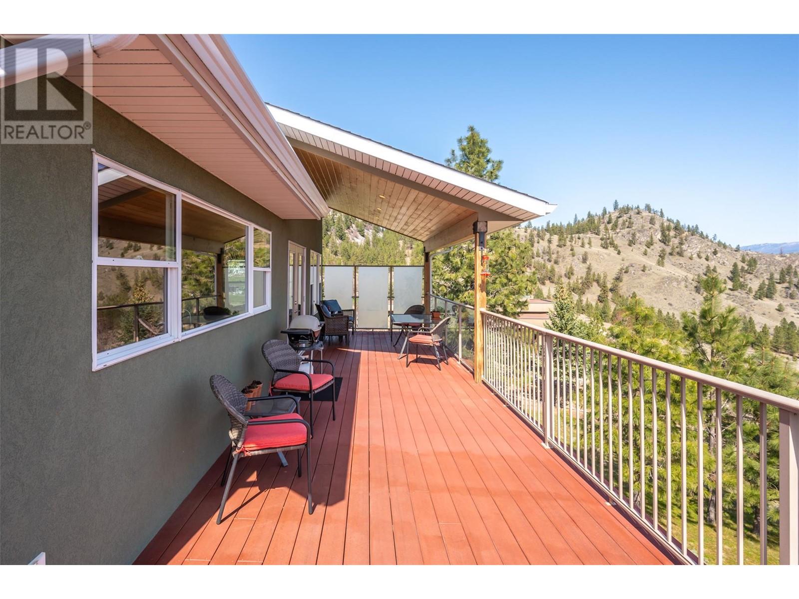 586 Wilson Mountain Road, Oliver