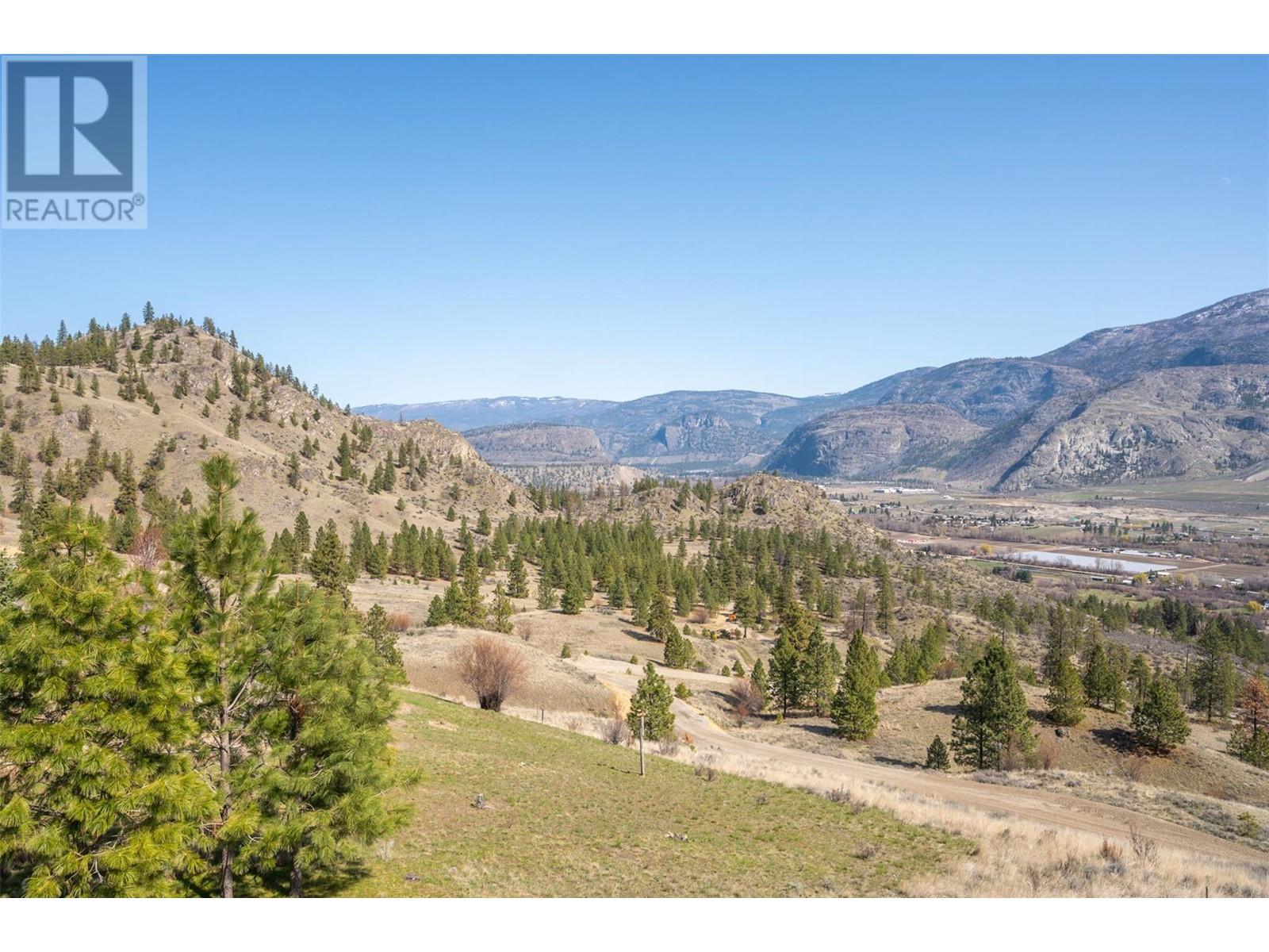 586 Wilson Mountain Road, Oliver