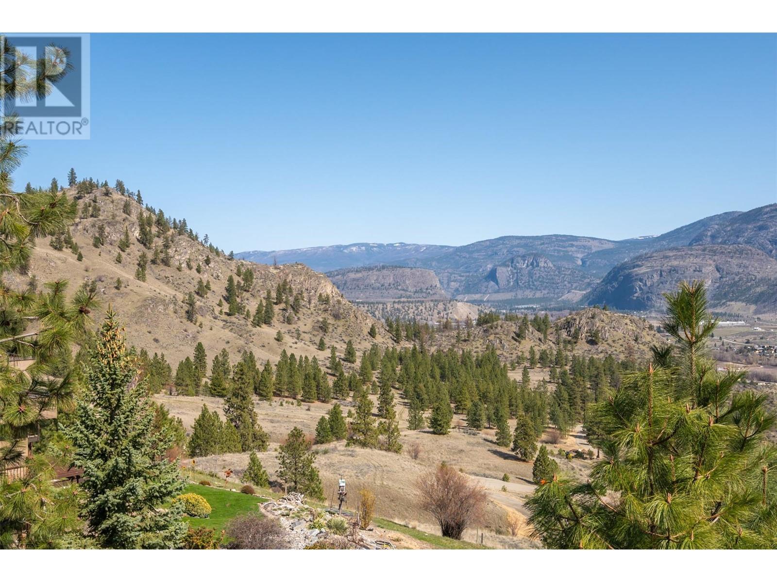 586 Wilson Mountain Road, Oliver