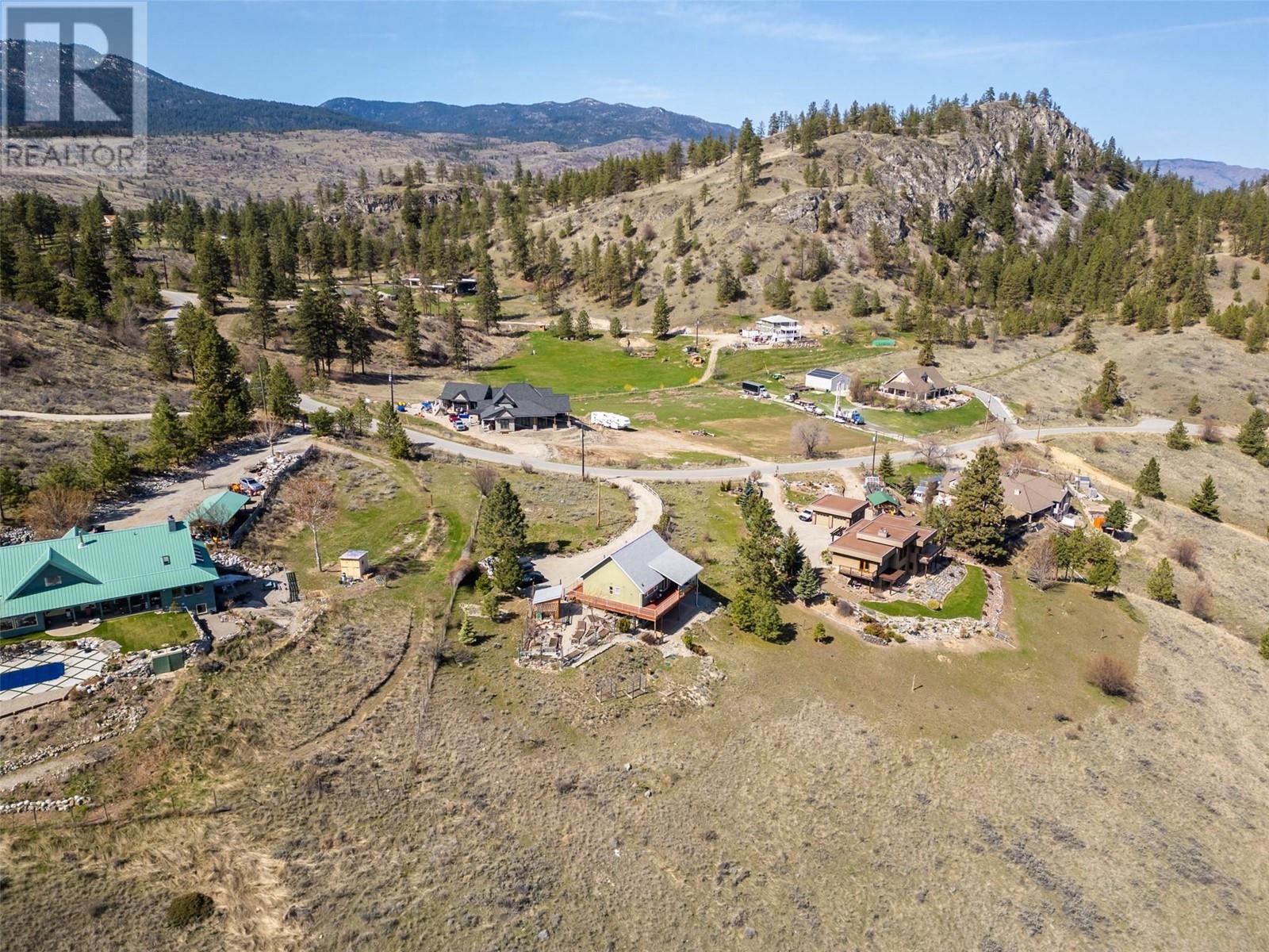 586 Wilson Mountain Road, Oliver