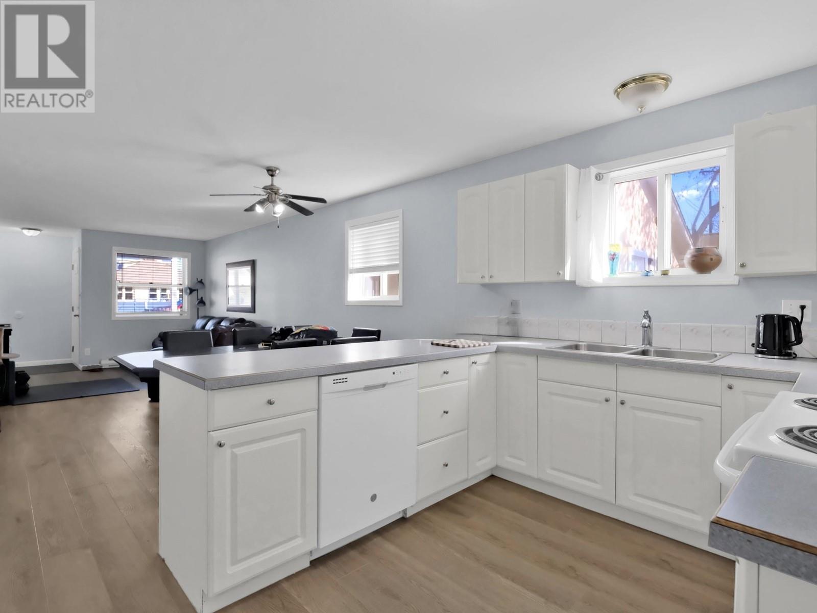 654 Wade Avenue W Unit# #101 & #102, Penticton