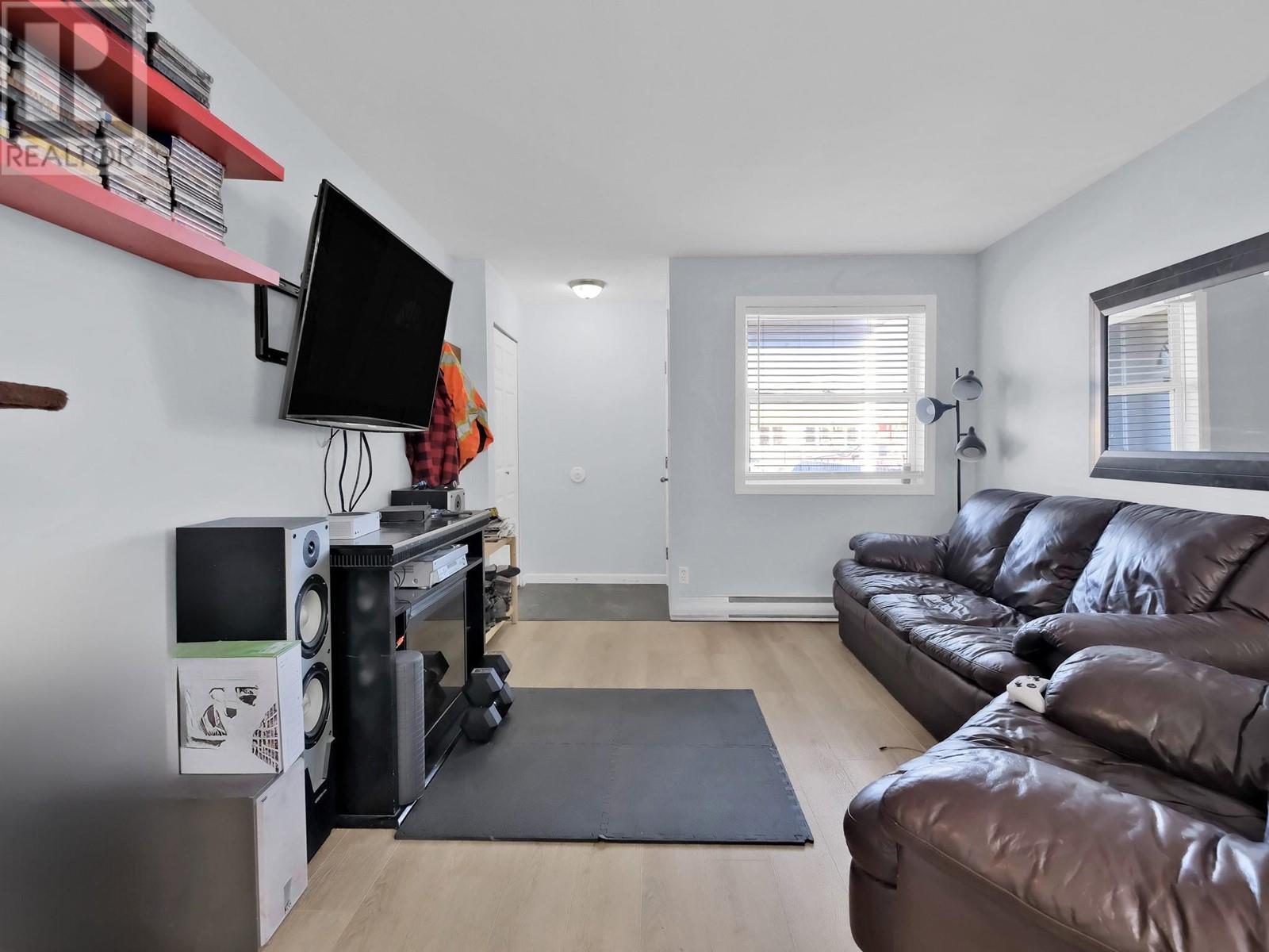 654 Wade Avenue W Unit# #101 & #102, Penticton