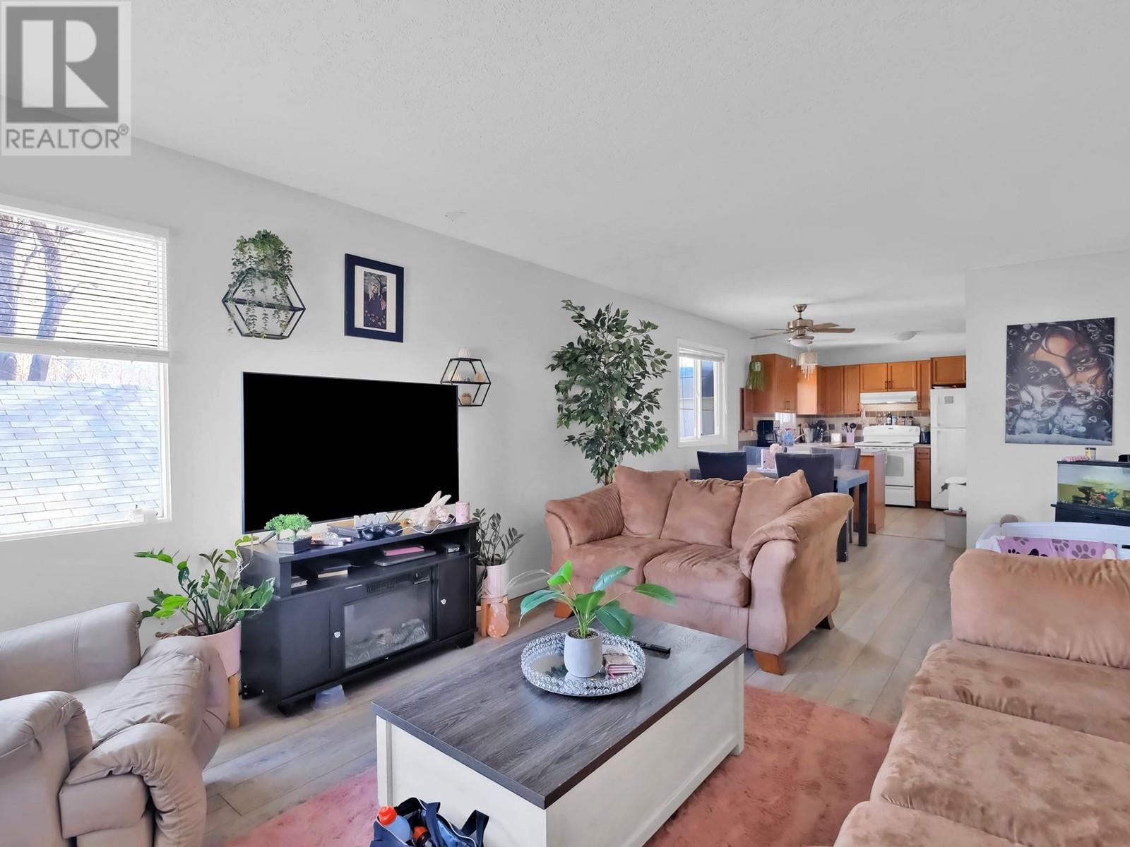 654 Wade Avenue W Unit# #101 & #102, Penticton